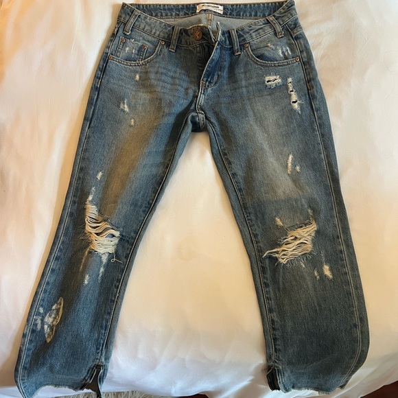 One teaspoon jeans, size 26 fit small so best for a 25 - Picture 3 of 4
